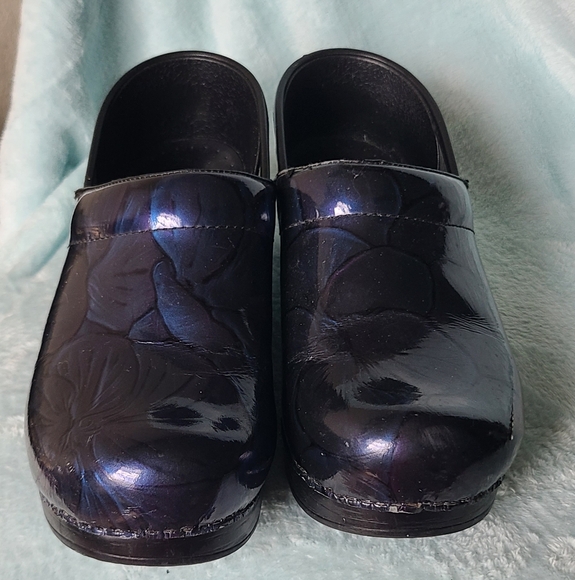 Dansko Clogs - Picture 10 of 15